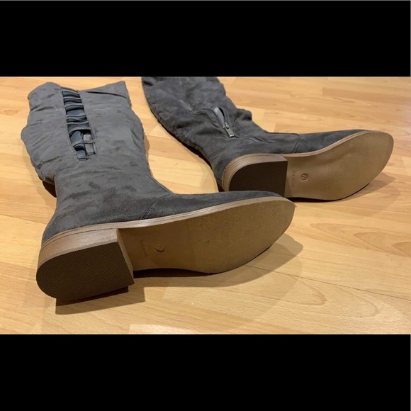 Journee Collection Thigh High boots size 7.5 - Picture 3 of 5